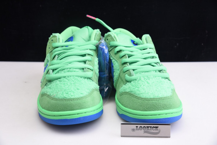 Grateful Dead x Nike SB Dunk Low “Green Bear” CJ5378-300